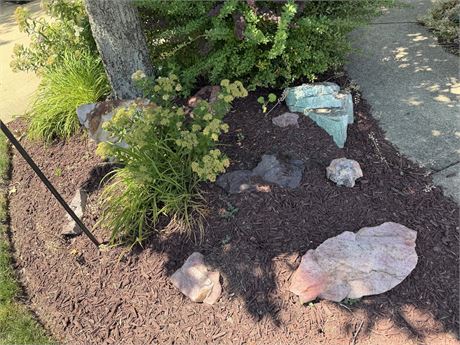 9 Decorative Rocks