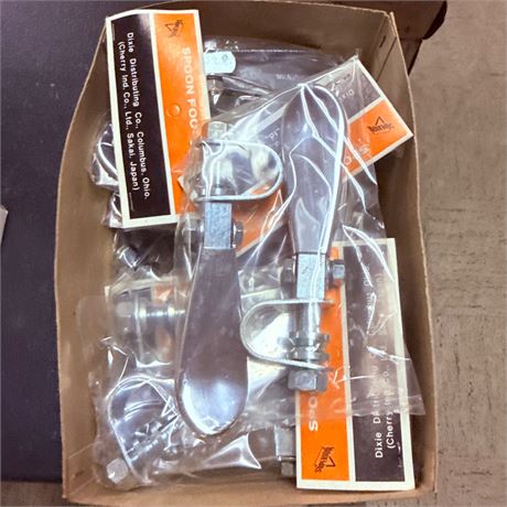 24 NOS Spoon Pegs