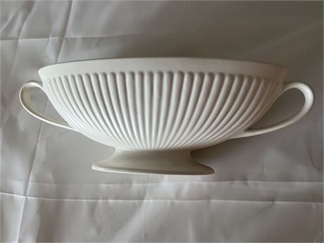 Hull Aladdin cream flower pot