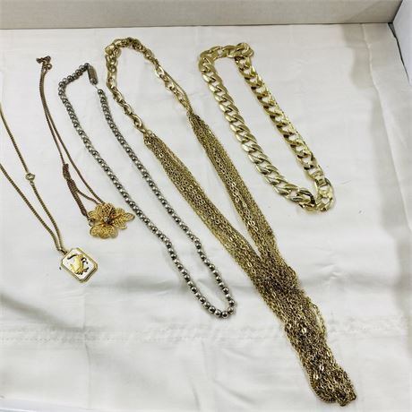Necklace  Lot