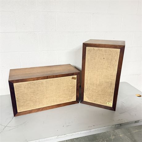 Acoustic Research AR3 Speakers