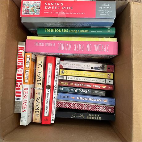 Box Lot of Assorted Books & Puzzles