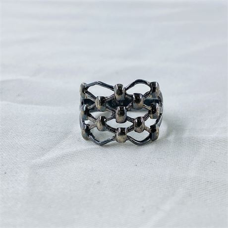 3.3g Sterling Ring Size 8
