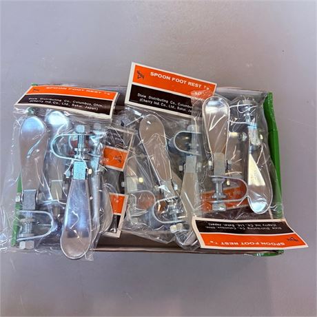 10 Pairs NOS Spoon Pegs