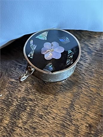 Silver alpaca inlaid trinket box