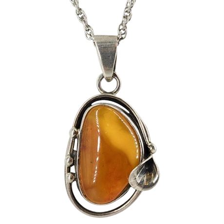 Vintage Sterling Silver Genuine Amber Pendant Necklace