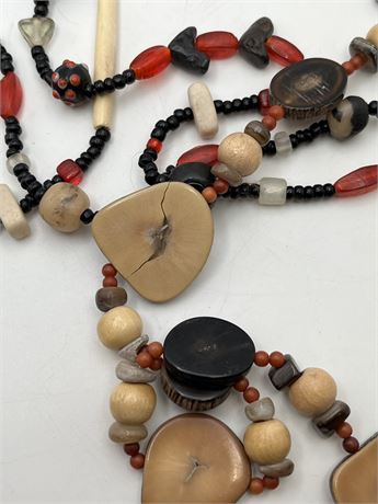 Necklace lot