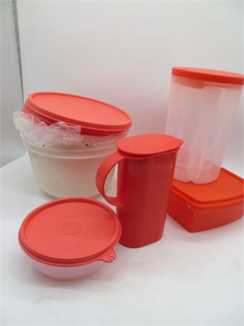 NEW VINTAGE TUPPERWARE DIVIDED TWIST & POUR CONTAINER
