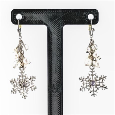 Silver-Tone Snowflake Dangle Earrings – Winter Charm with Pearl & Crystal Beads