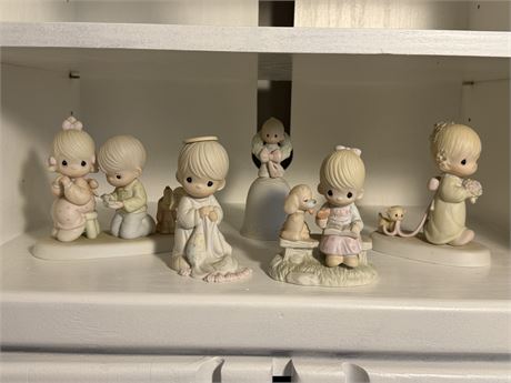 5 Precious Moments Figurines