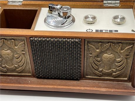 Vintage  cigarettes and lighter desk top radio