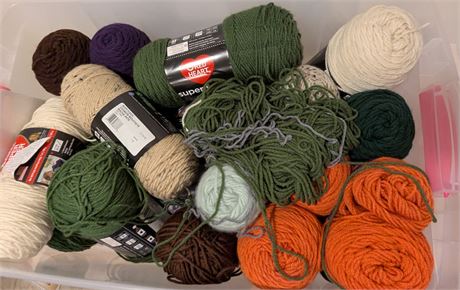 Lot of yarn w/plastic storage container