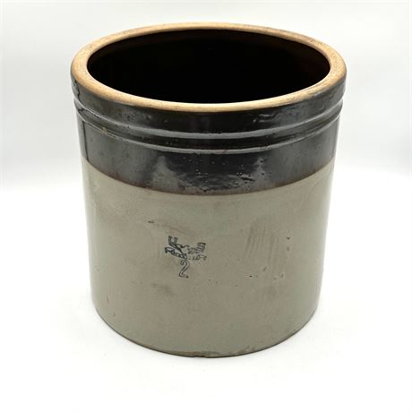 Vintage Crock US 2
