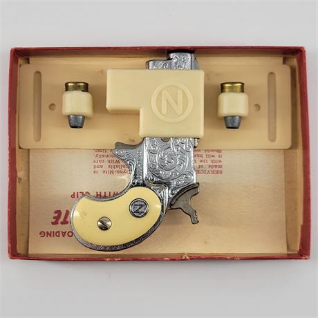 Vintage Nichols Dyna Mite Derringer Toy Cap Gun 3 1/4 With Box With Clip