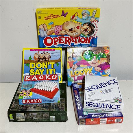 Lot of Assorted Board Games & Puzzles