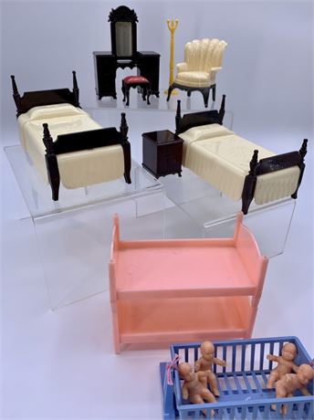 13 pc Mid Century IDEAL Doll House Bedroom, Nursery Furniture