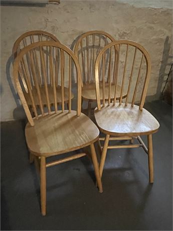 Fruitwood Dinette w 4 Chairs