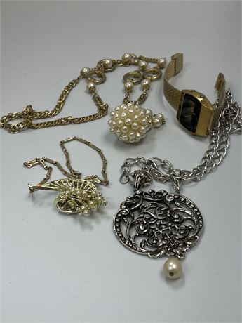 Necklace brooch, watch Jewelry lot