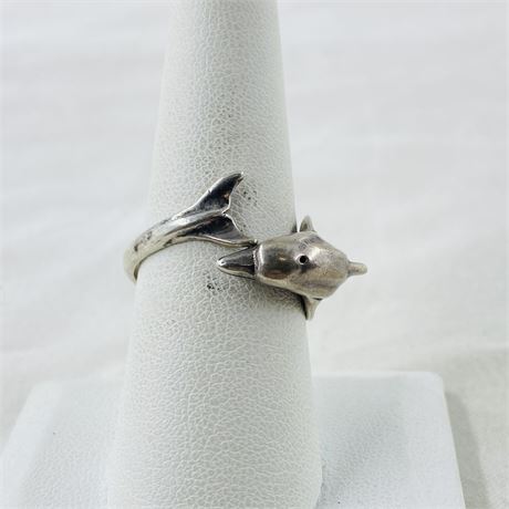 4.5g Sterling Dolphin Ring Size 8