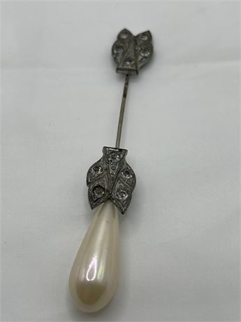 Art deco metal with rhinestones and pearl vintage  stick pin