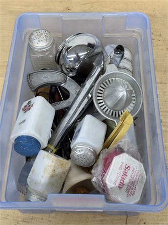 Vintage Kitchen Lot
