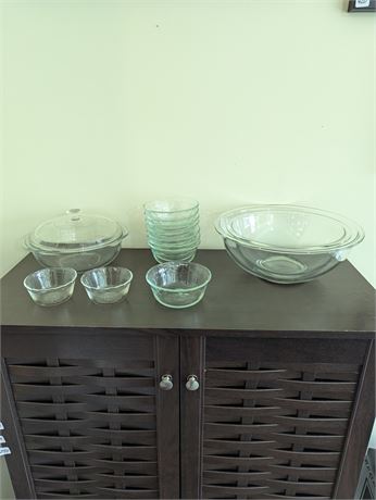 Lot Glass bowls, container w/lid, etc.