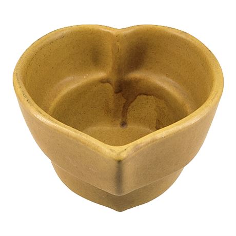 Bennington Potters (Vermont) Heart Shaped Ceramic Bread Baker Bowl