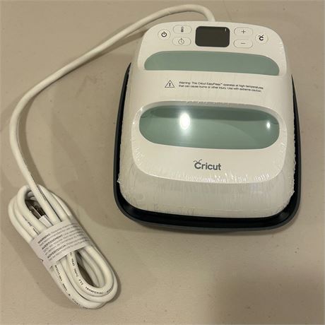 NIP Cricut EasyPad 2 Heat Press