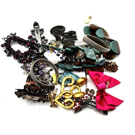 Odds & Ends Costume Jewelry Lot