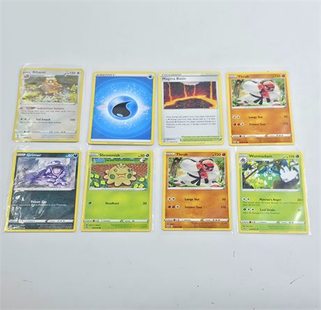 2022 Pokemon Cards, Lot of 8