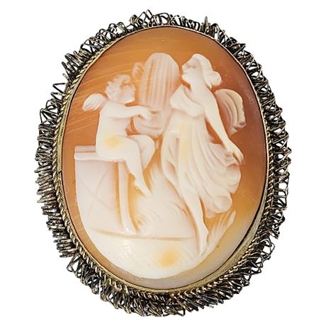 Antique Venus & Cupid Finely Carved Shell Cameo Brooch/Pendant