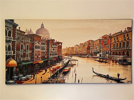 Large Venetian Canal Scene Canvas Print