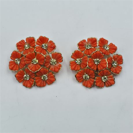 Orange plastic flower with rhinestone retro clip earrings