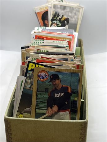 Lot of football and baseball trading cards 1987 to 1991