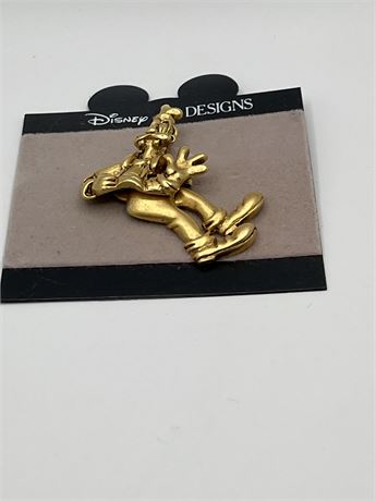 Collectible goofy goldtone brooch