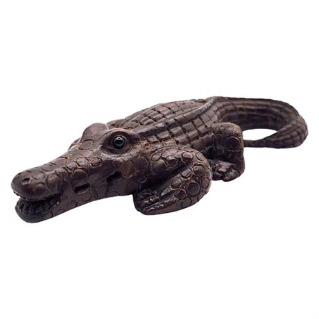 Vintage Japanese Carved Wood Netsuke Alligator