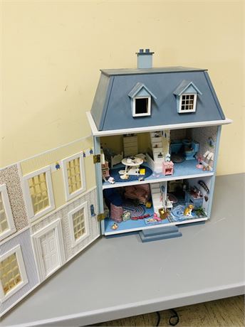 Wonderful 3 Story House PACKED w/ Miniatures