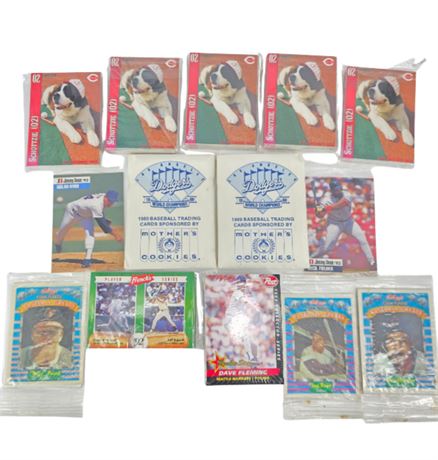 Mixed lot of Baseball Cards