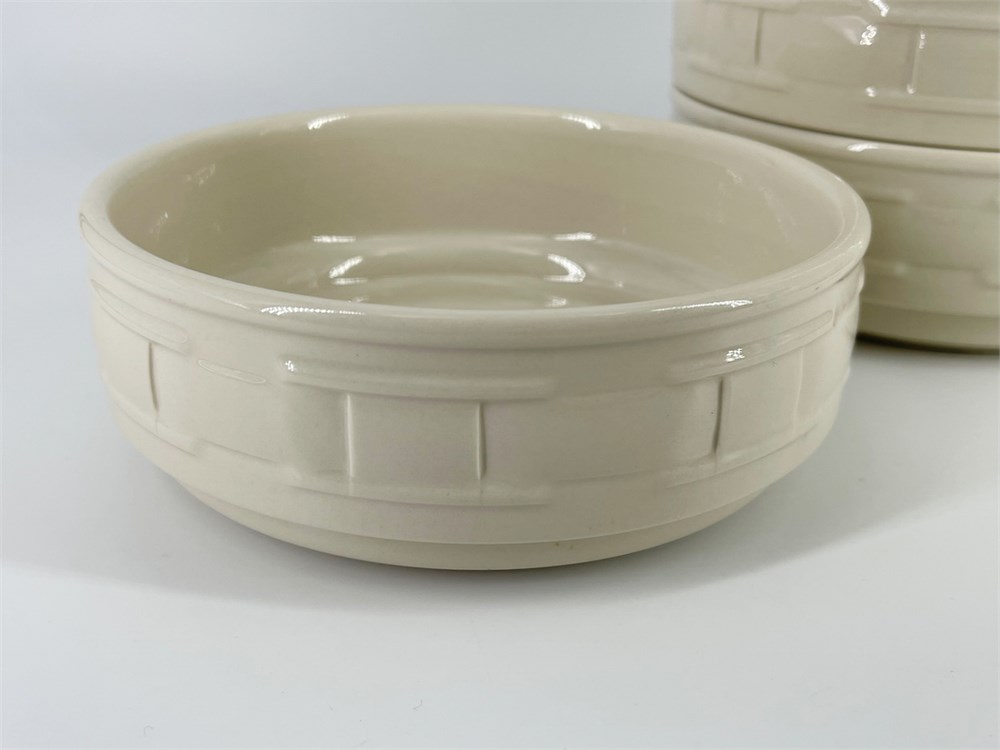 Lot - Longaberger Pottery Heritage Nesting Bowls lot of four