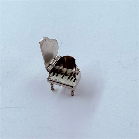 1.8g Sterling Piano Pendant / Charm