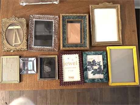 Picture Frame Lot - 11 items