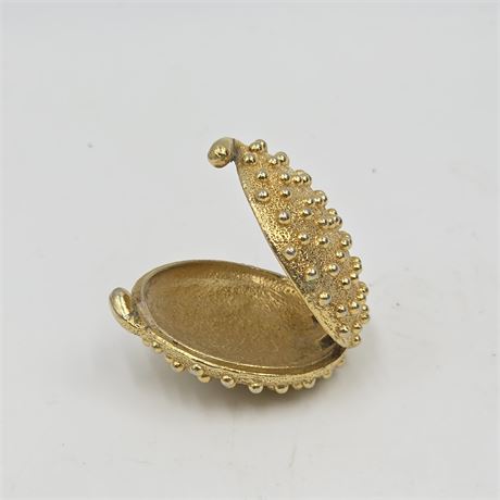 Call tone, sachet, or pill box holder, heavy gold tone, and metal