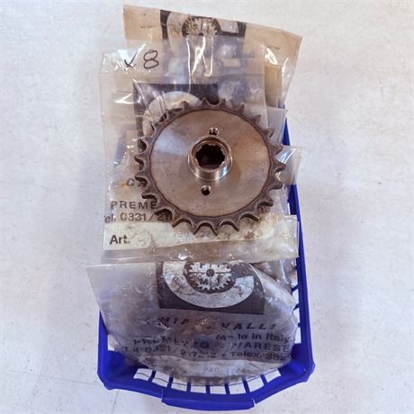 8 NOS Harley Davidson Transmission Gears