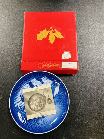 Vtg Collector Plate