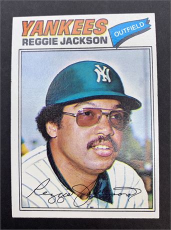 1977 TOPPS #10 Reggie Jackson Yankees Baseball Card