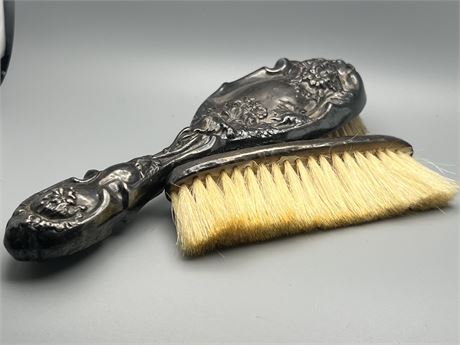 Art Nouveau  Victor silver company, grooming brush set