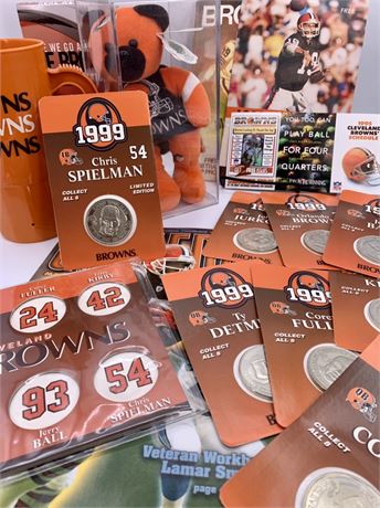 16 pcs Cleveland Browns NFL Football Souvenirs & Collectibles