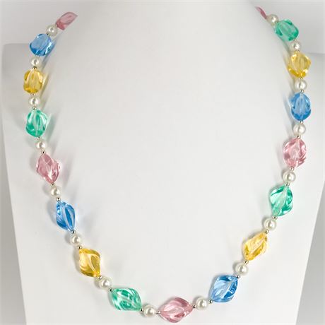 Vintage Acrylic and Faux Pearl Beaded Necklace
