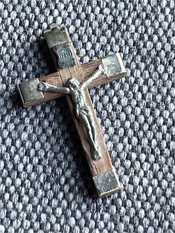 Vintage Roma Italy 1 1/2” cross