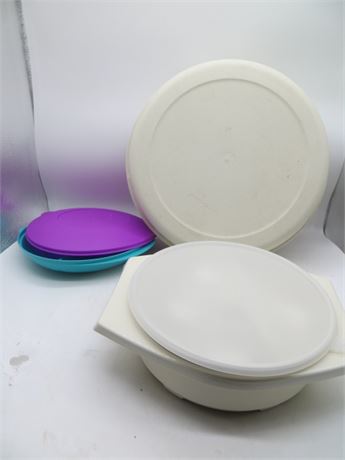 NEW VINTAGE TUPPERWARE SERVING CENTER & TORTILLA DISH W/HOLDERS